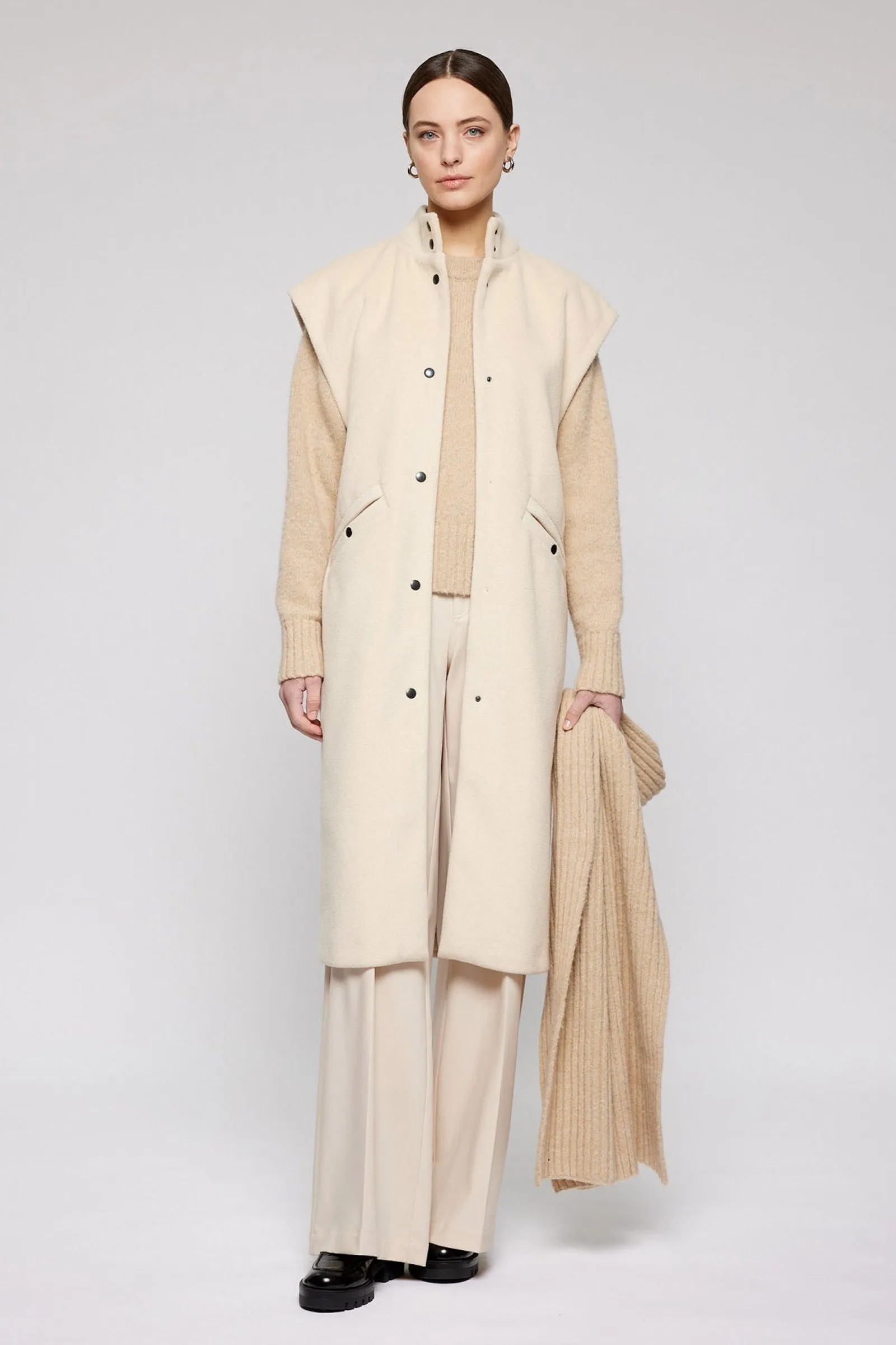 Charlie Sleeveless Long Coat