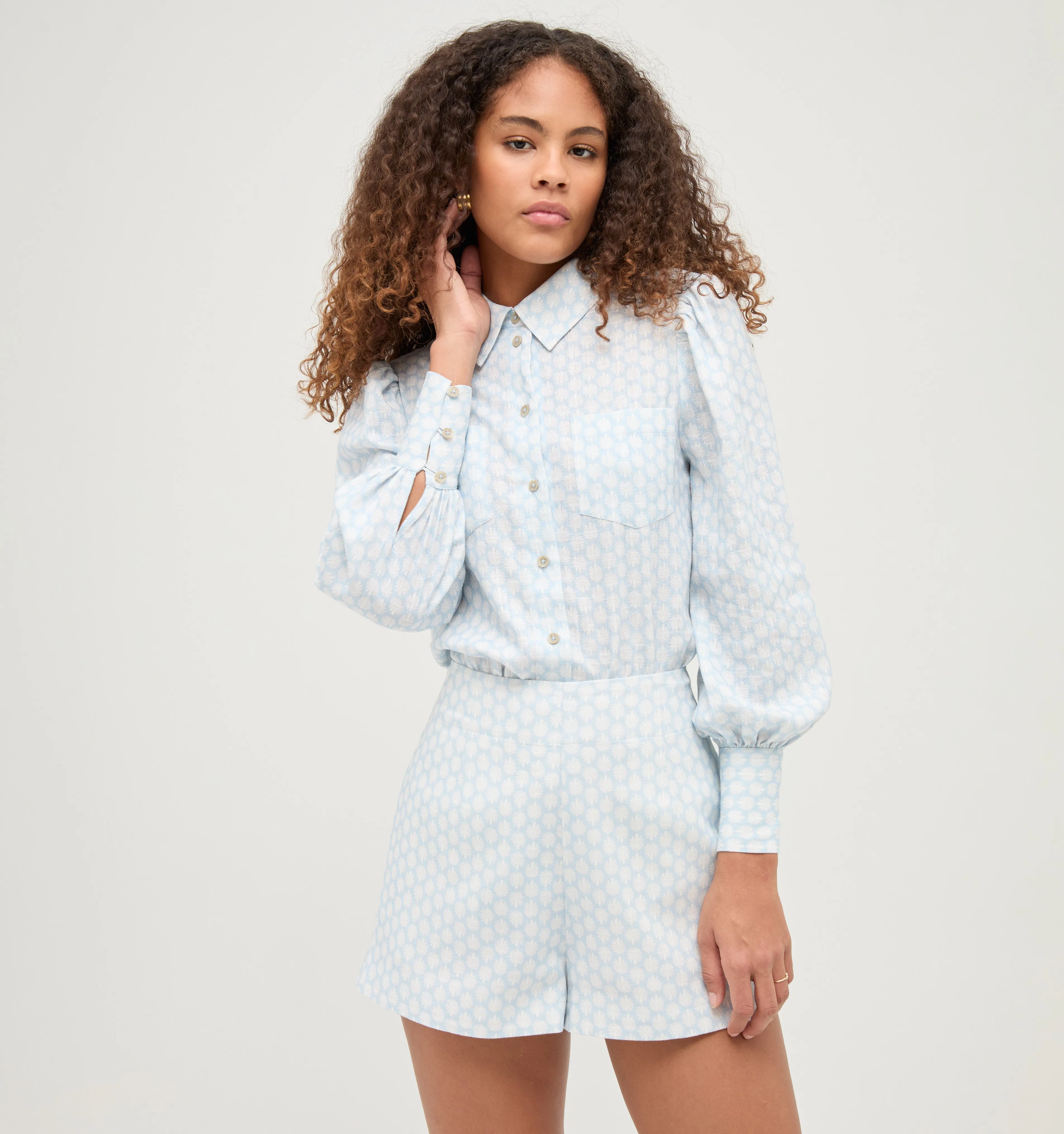 The Dorothea Top - Powder Blue Baroque Shell Linen